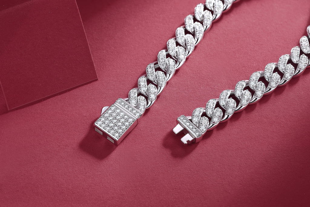 Light Of Faith - A Fashionable And Light Luxury Jewelry Silver Bracelet And Bracelet Set With Top-quality Moissanite, S925 Silver Plated Platinum