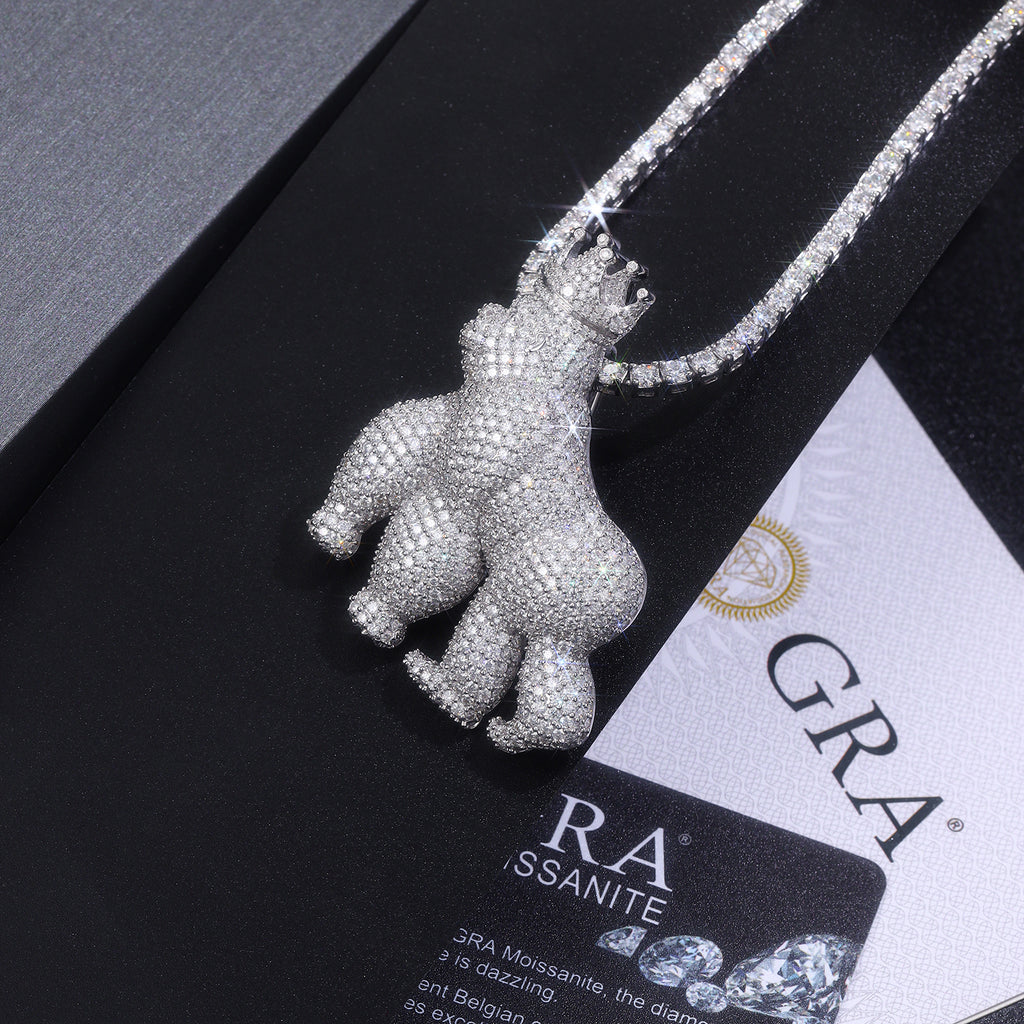 Set With Top-quality Moissanite, This Luxurious And Fashionable Light Luxury Trend Jewelry Necklace Pendant Is Made Of S925 Silver Electroplated With Platinum