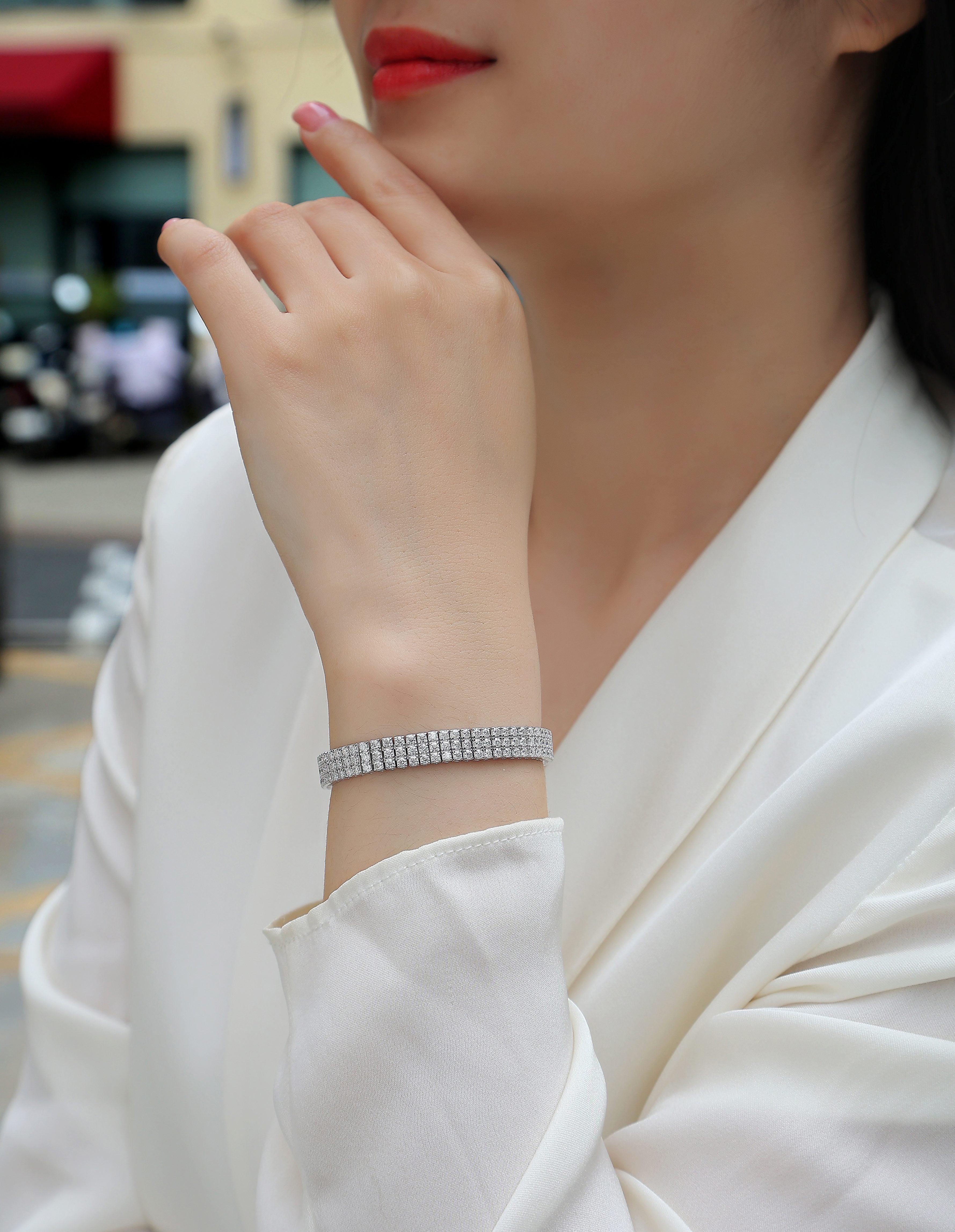 Chain Lock Radiance - A Luxurious And Fashionable Light Luxury Jewelry Silver Bracelet Set With Top-quality Moissanite, S925 Silver-plated Platinum