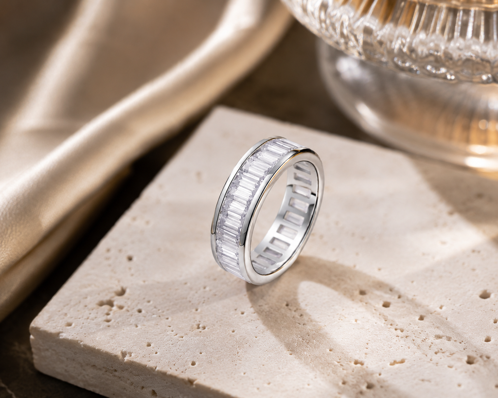 Moissanite Carré Princess Silver Ring — Lumina