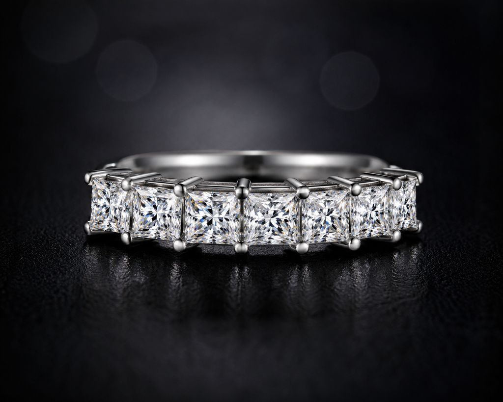 Moissanite Barre Silver Ring — Veyra