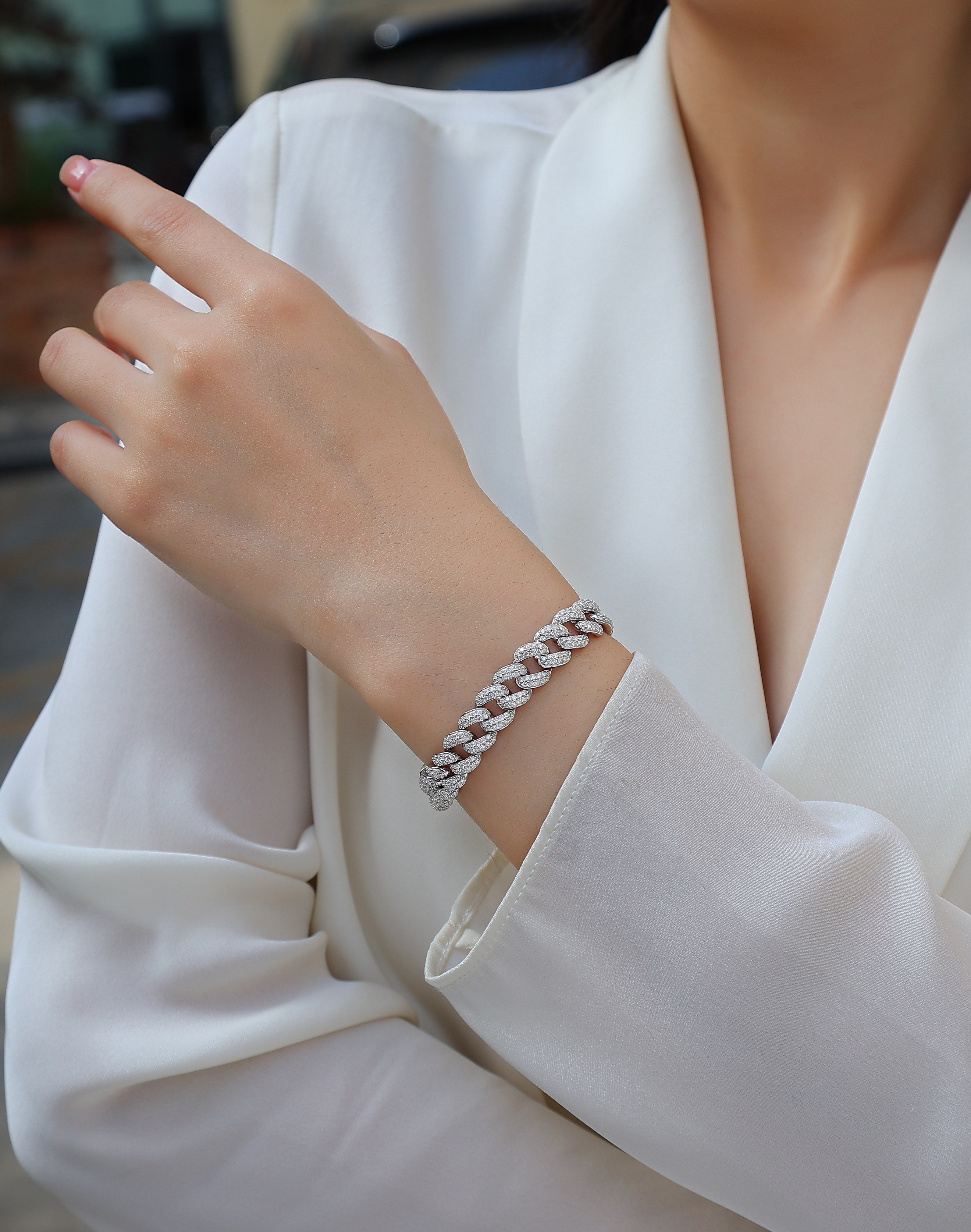 Red Glow Orange Light - A Fashionable And Light Luxury Jewelry Silver Bracelet And Bracelet Set With Top-quality Moissanite, S925 Silver Plated Platinum