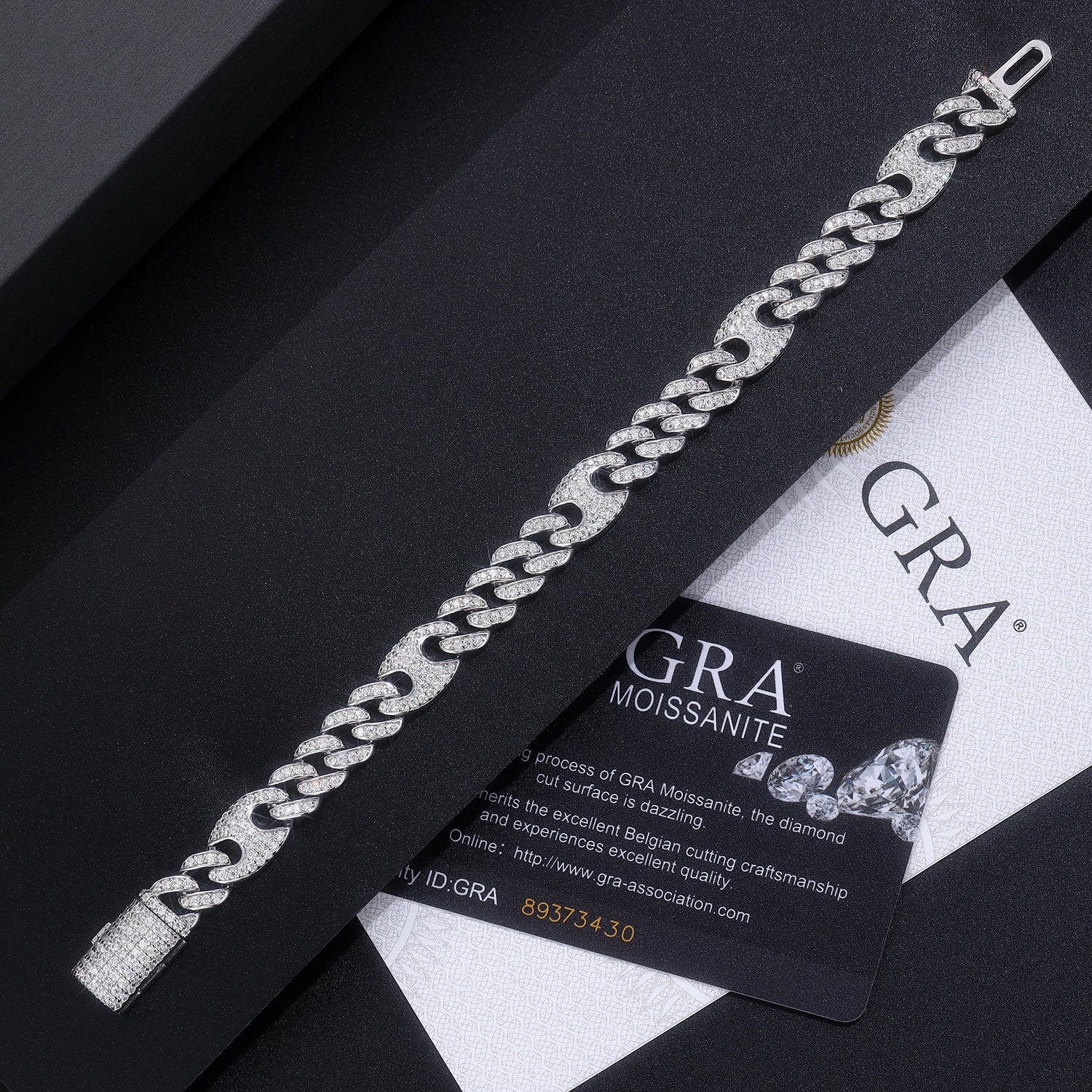 Set With Top-quality Moissanite, This Luxurious And Fashionable Light Luxury Jewelry Silver Bracelet Is Made Of S925 Silver Electroplated With Platinum