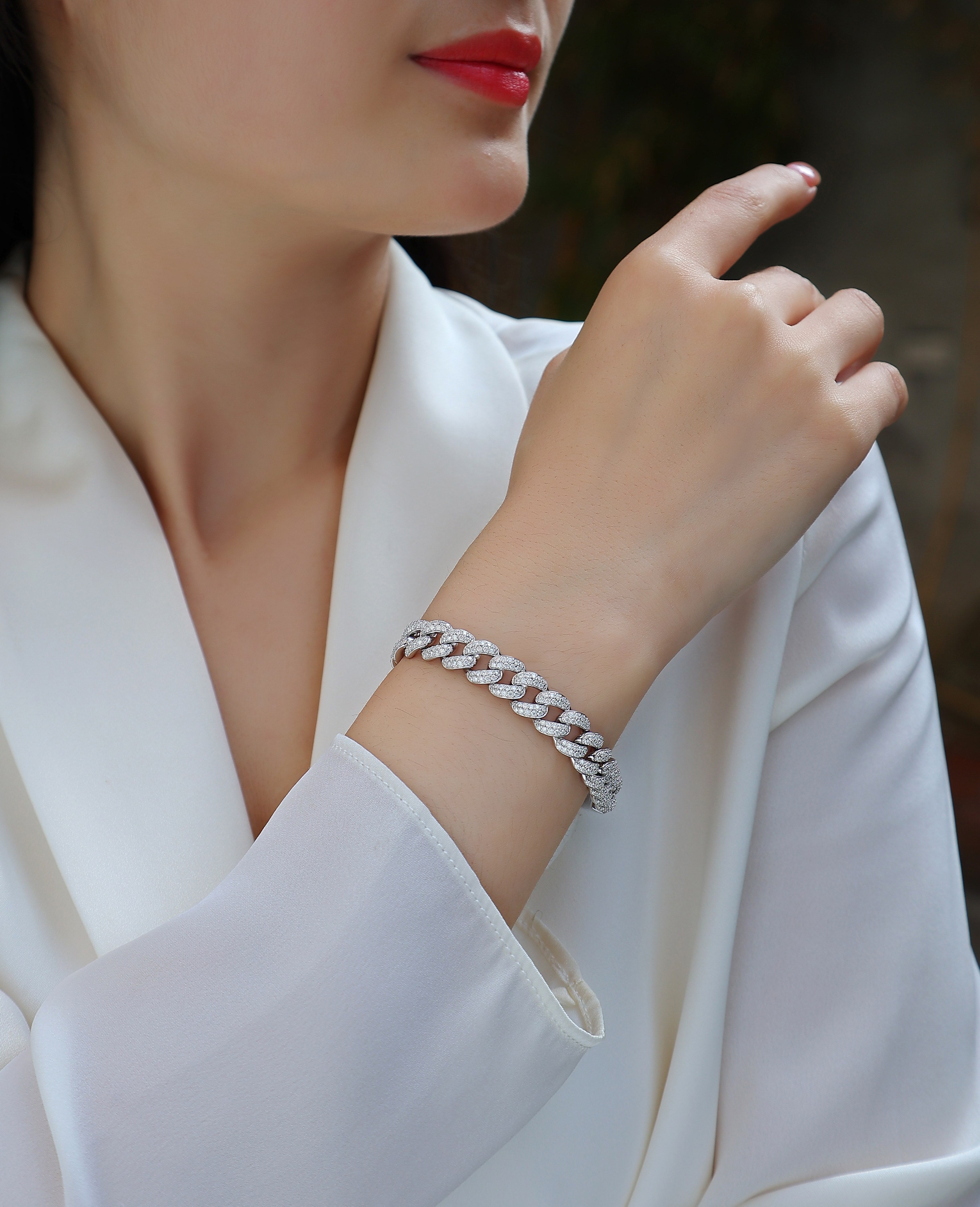 Red Glow Orange Light - A Fashionable And Light Luxury Jewelry Silver Bracelet And Bracelet Set With Top-quality Moissanite, S925 Silver Plated Platinum
