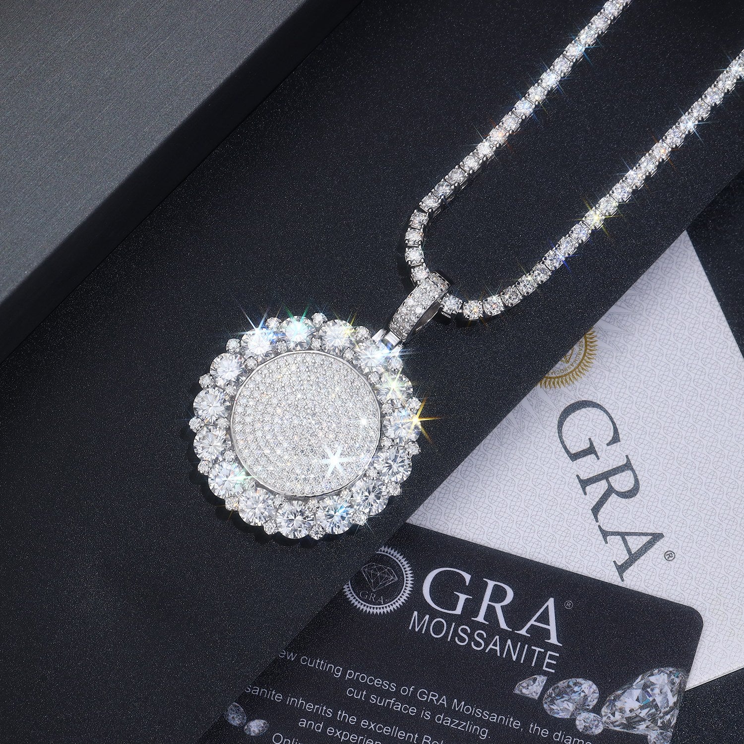 Set With Top-quality Moissanite, This Luxurious And Fashionable Light Luxury Trend Jewelry Necklace Pendant Is Made Of S925 Silver Electroplated With Platinum