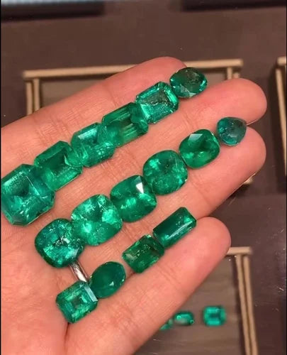 Natural Green Emerald Oval Shape – Certified Loose Precious Gemstone | High Quality Polished Emerald for Jewelry